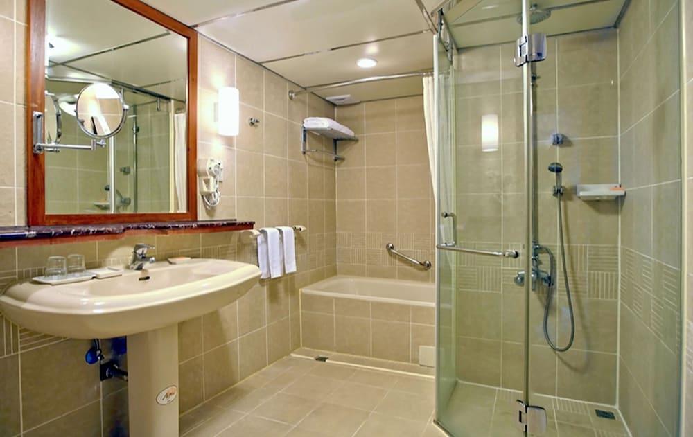 First Hotel Тайпей Екстериор снимка