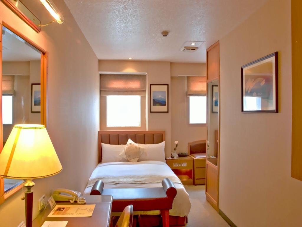 First Hotel Тайпей Екстериор снимка