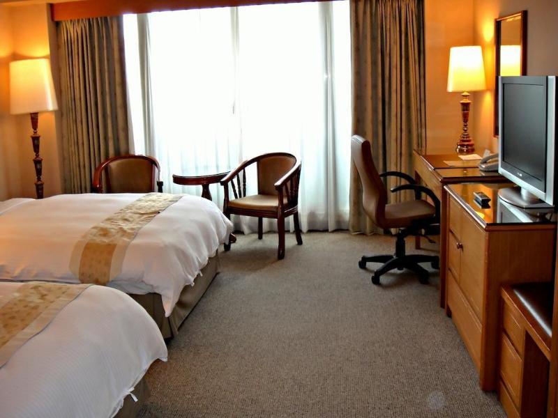 First Hotel Тайпей Екстериор снимка