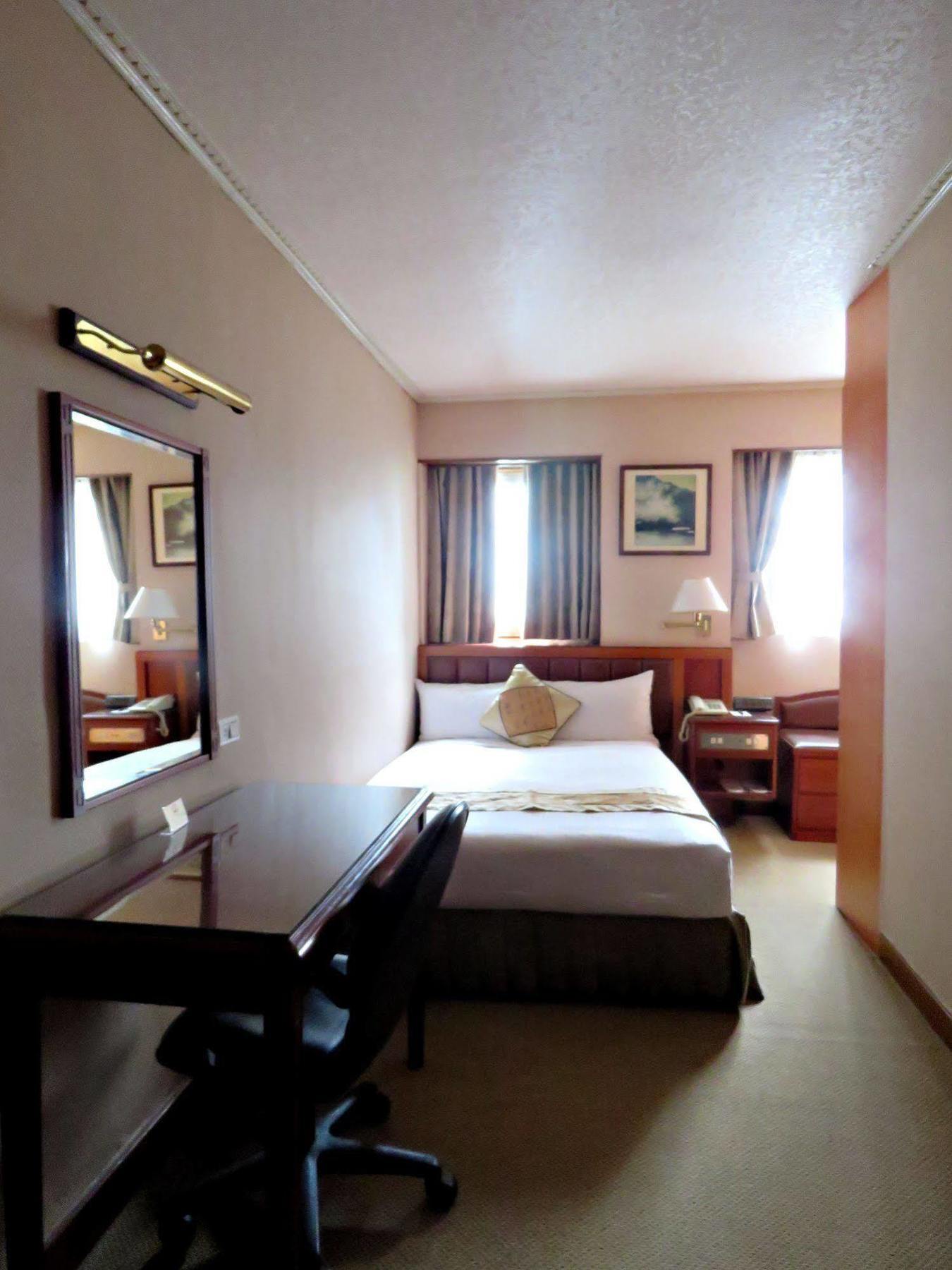 First Hotel Тайпей Екстериор снимка