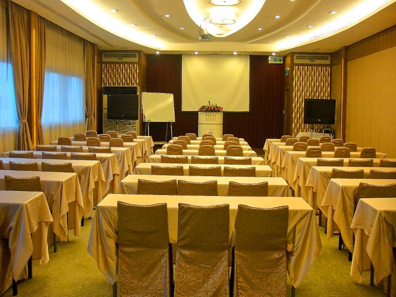 First Hotel Тайпей Екстериор снимка