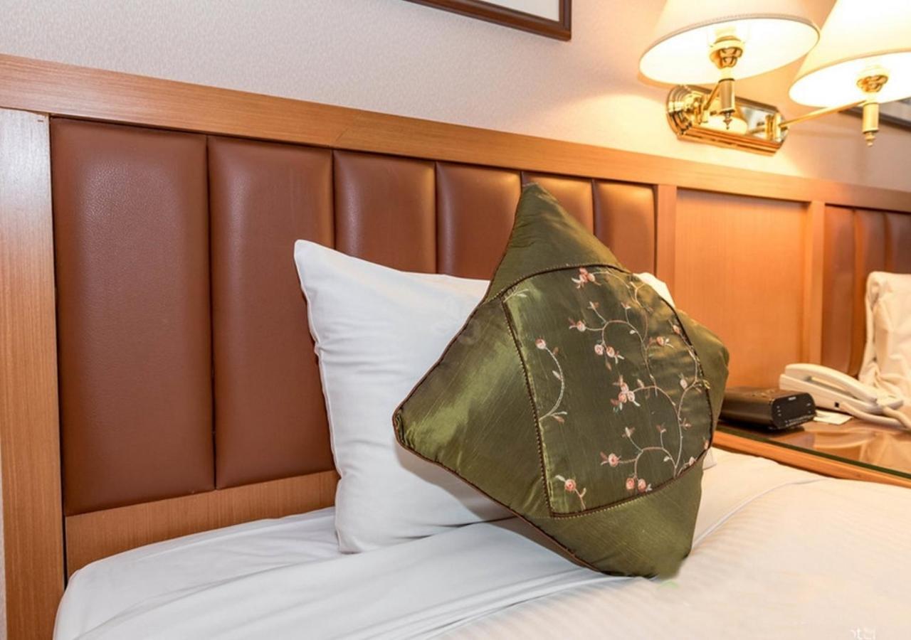 First Hotel Тайпей Екстериор снимка