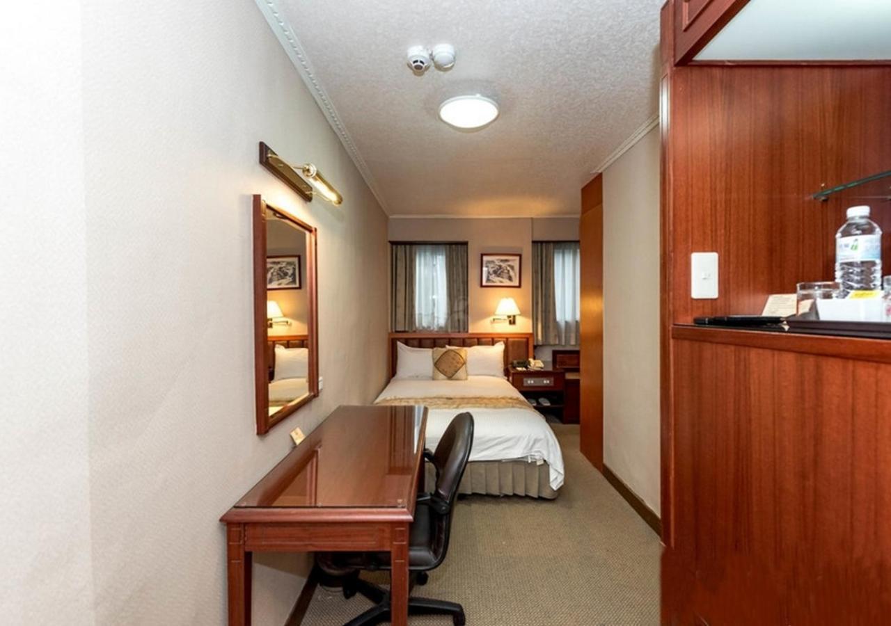 First Hotel Тайпей Екстериор снимка