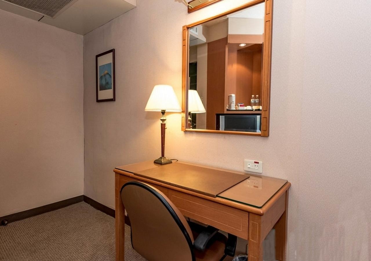 First Hotel Тайпей Екстериор снимка